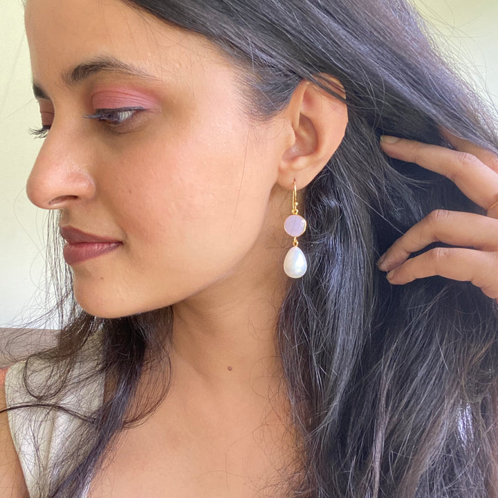 Rakhee Pearl Drop Earring