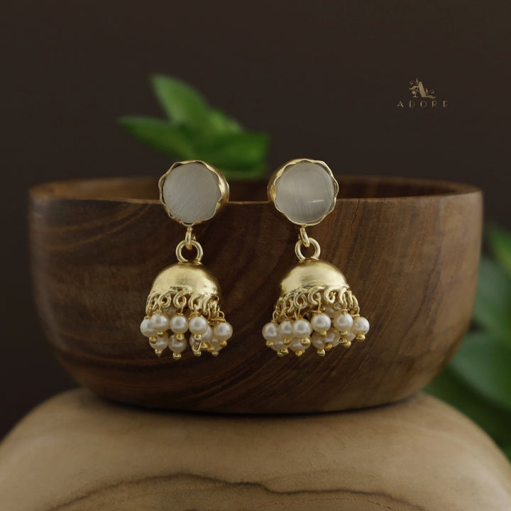 Nayeli Golden Pearl Jhumka