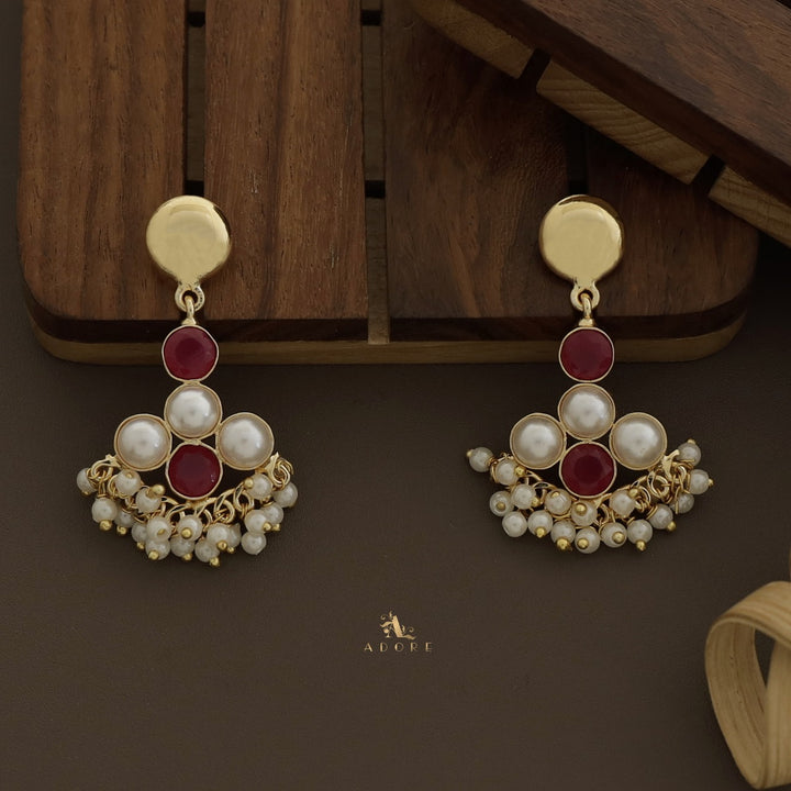 Ilaria Golden Cluster Pearl Earring