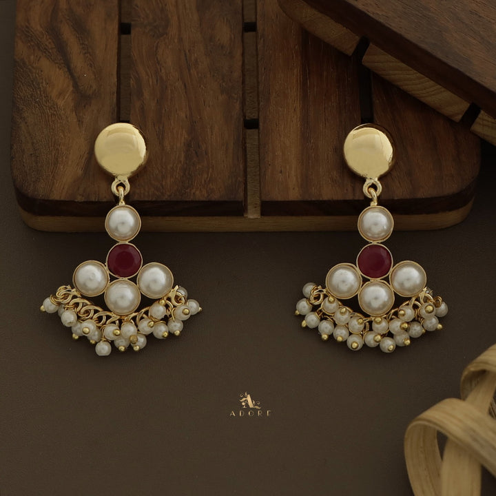 Ilaria Golden Cluster Pearl Earring