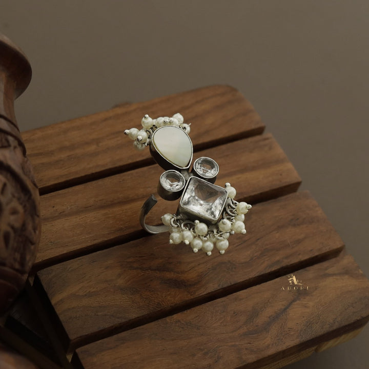 Rainaz Glossy Cluster Pearl Ring (Rust Finish)