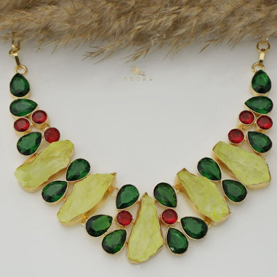 Omarvia Neckpiece