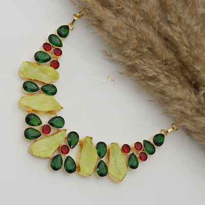 Omarvia Neckpiece