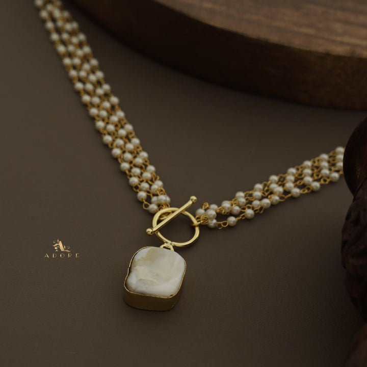 Carly Ring Baroque Aamber Pearl Neckpiece