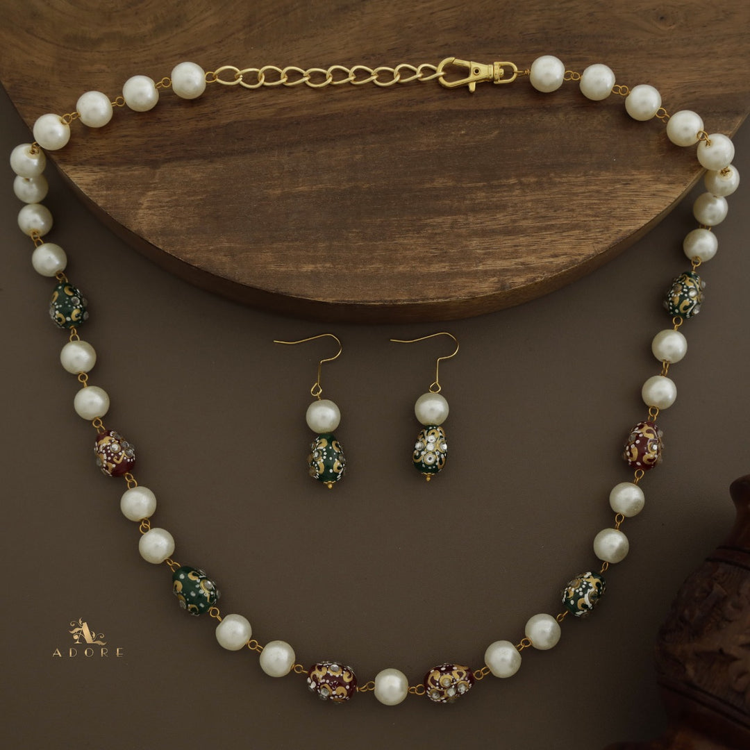 Aislinn Pearl Neckpiece With Drop