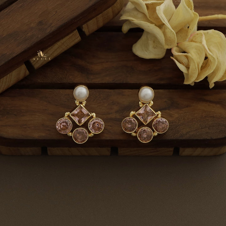 Earl Pearl Glossy Earring