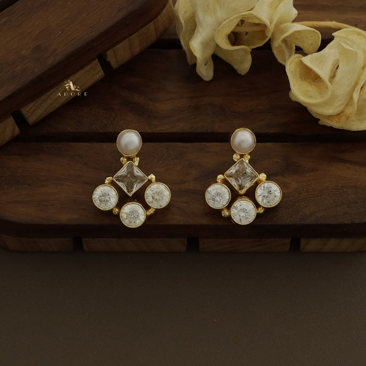Earl Pearl Glossy Earring