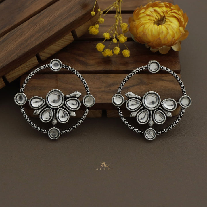 Glossy Syra Circle Earring