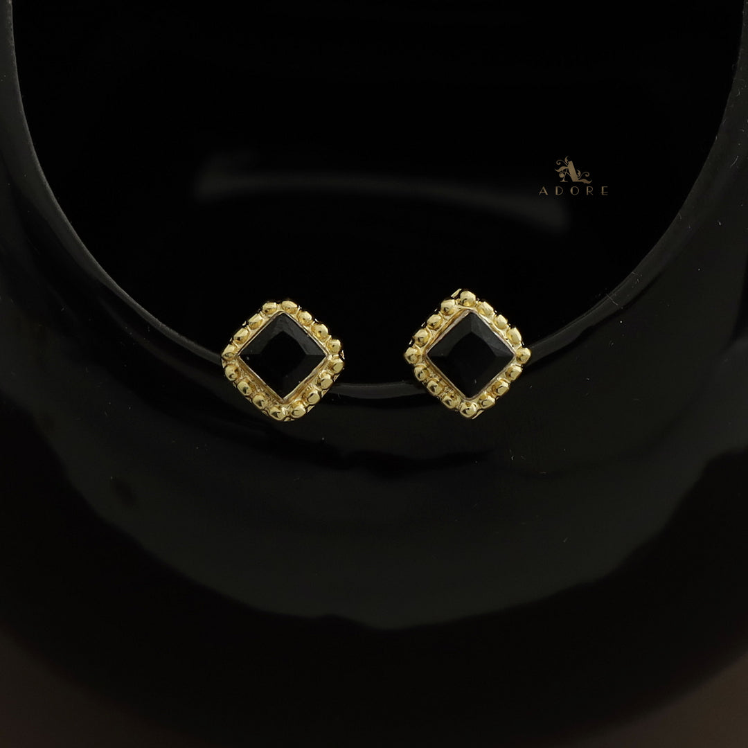 Hale Dotted Glossy Square Stud (5 mm)