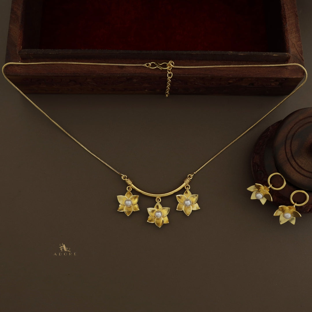 Amba Flower Pearl Drop Neckpiece With Earring