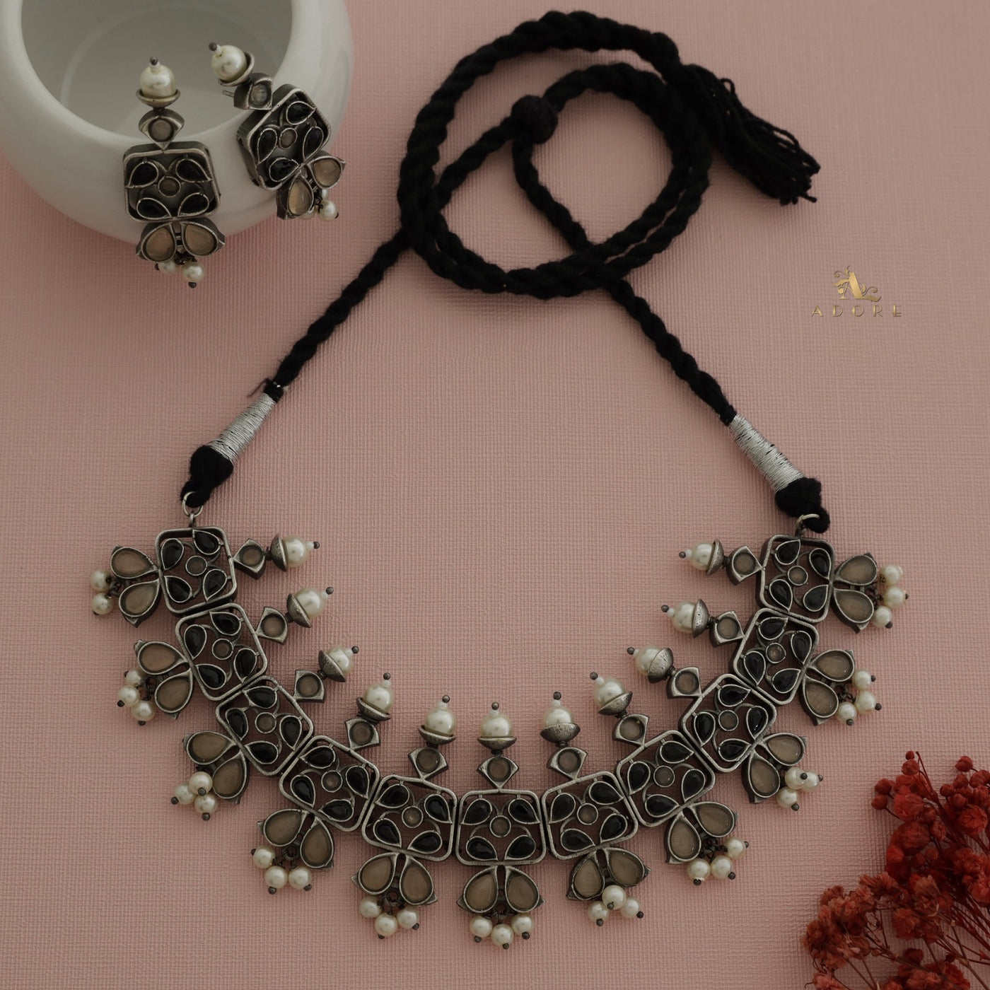 Ruthina Neckpiece With Earring