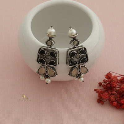 Ruthina Neckpiece With Earring