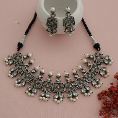 Ruthina Neckpiece With Earring