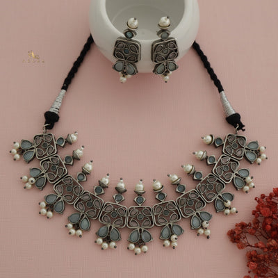 Ruthina Neckpiece With Earring