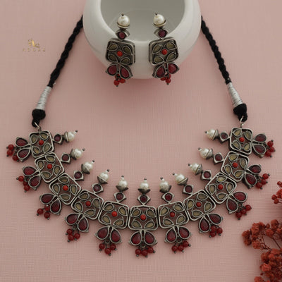 Ruthina Neckpiece With Earring