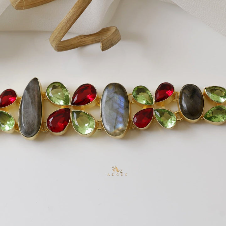 Daviyana Choker