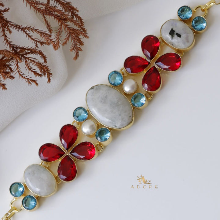 Elaniya Glossy Choker