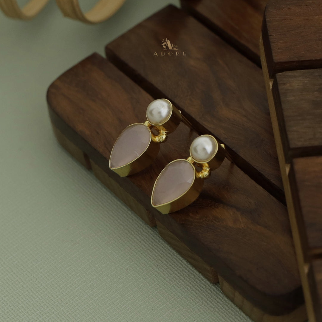 Single Pearl Glossy Drop Earring