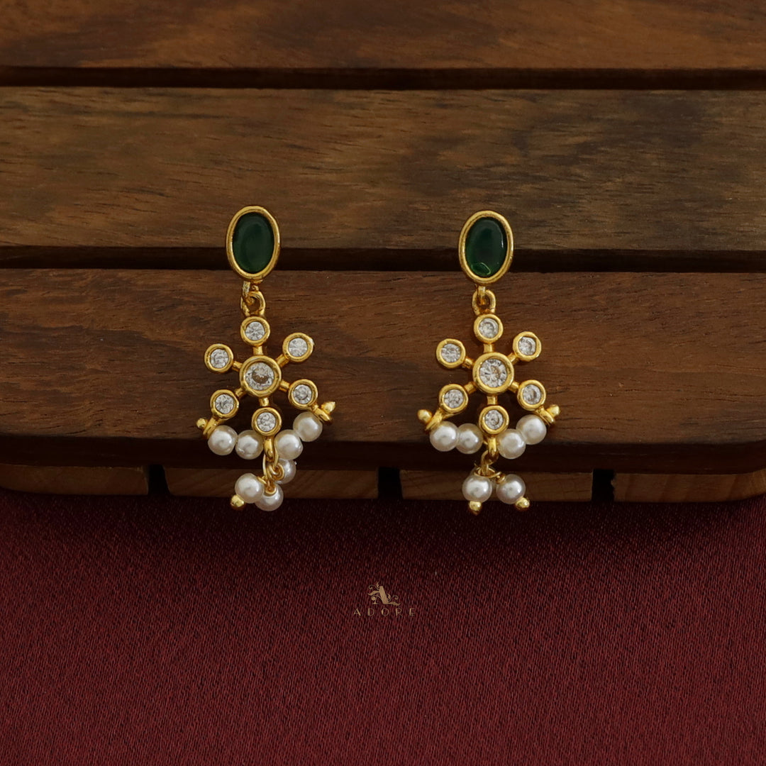 Dharani Pearl Short Neckpiece With Earring