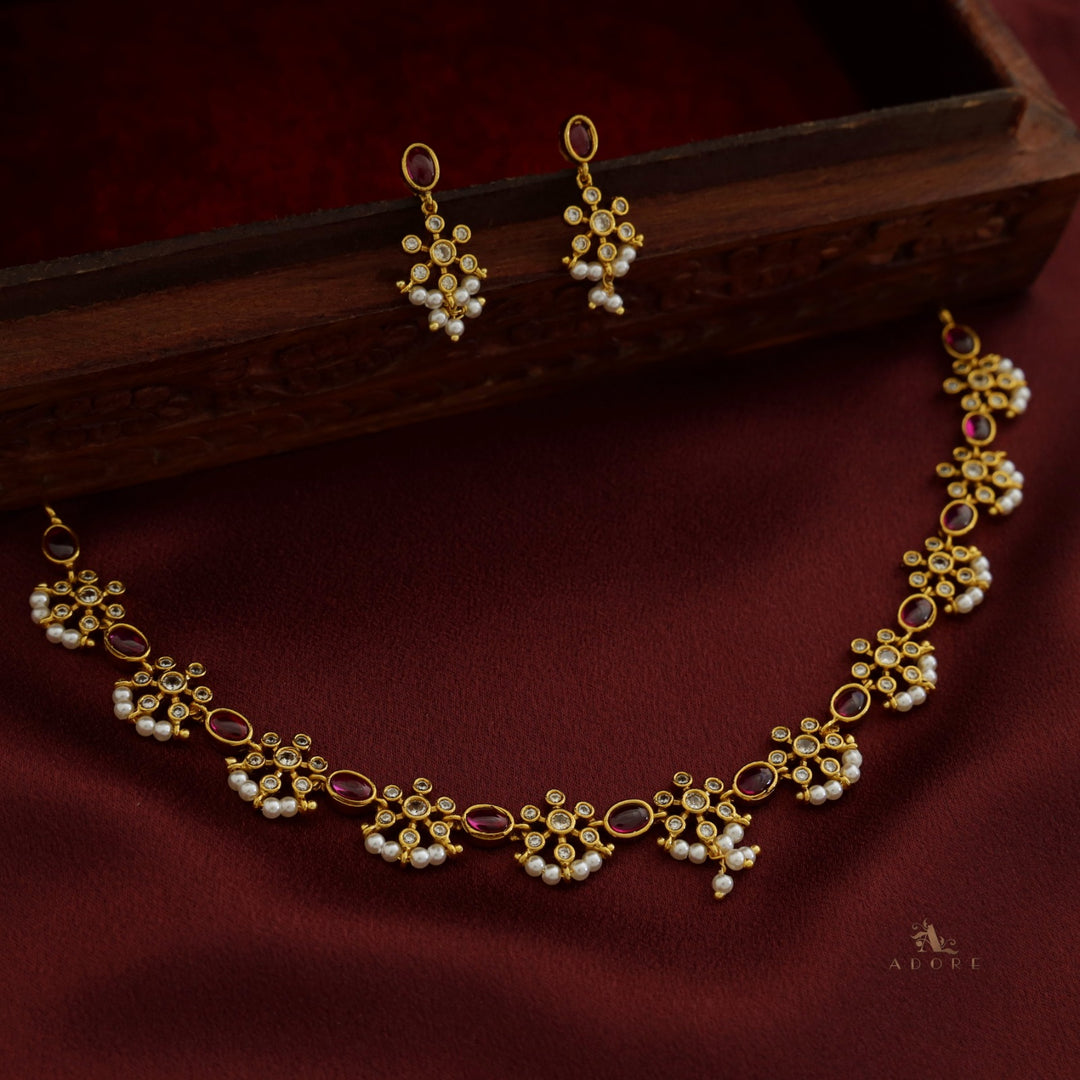 Dharani Pearl Short Neckpiece With Earring
