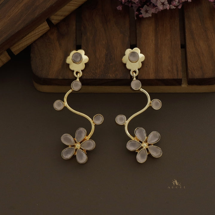 Viana Flower ZigZag Earring