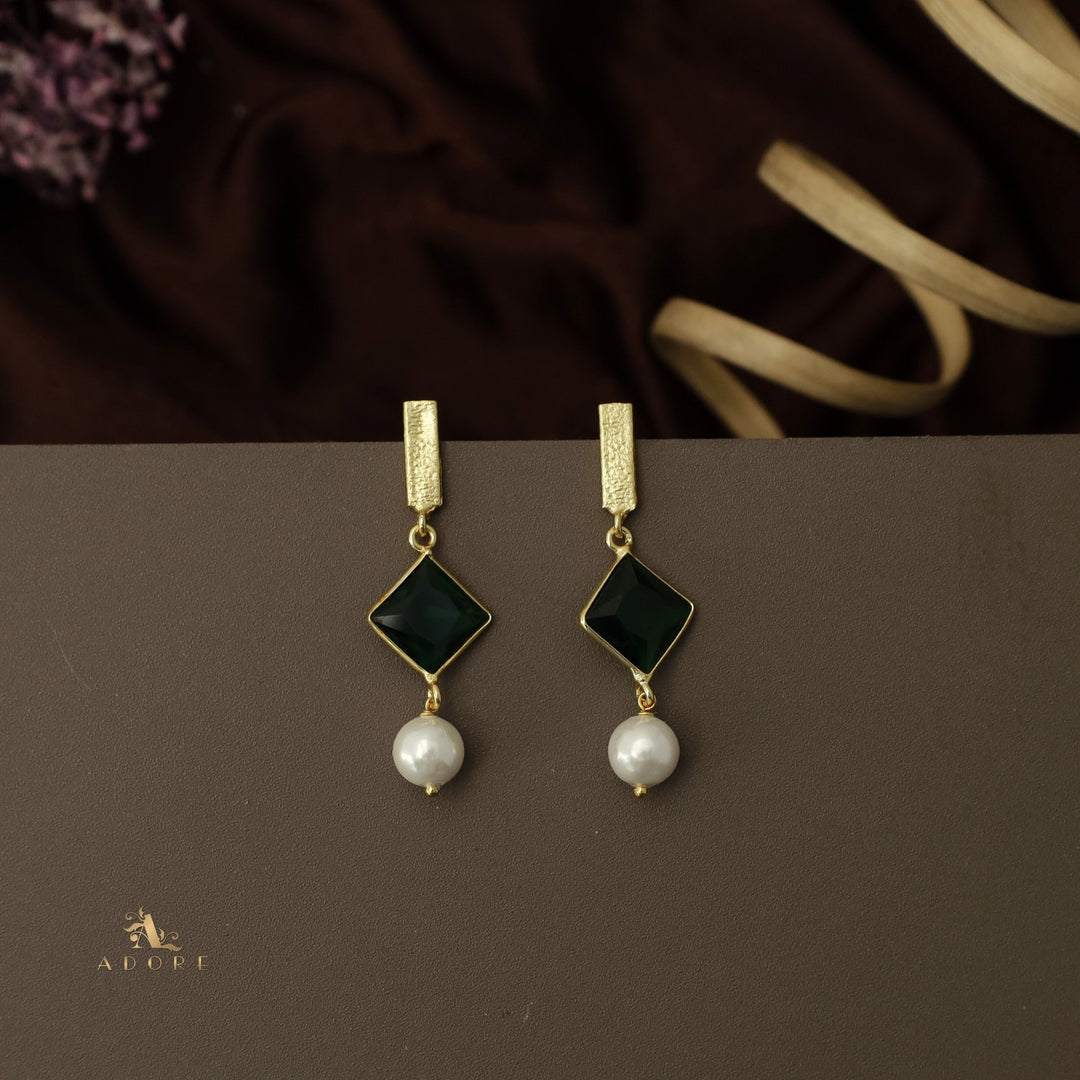 Likhas Square Drop With Pearl Earring