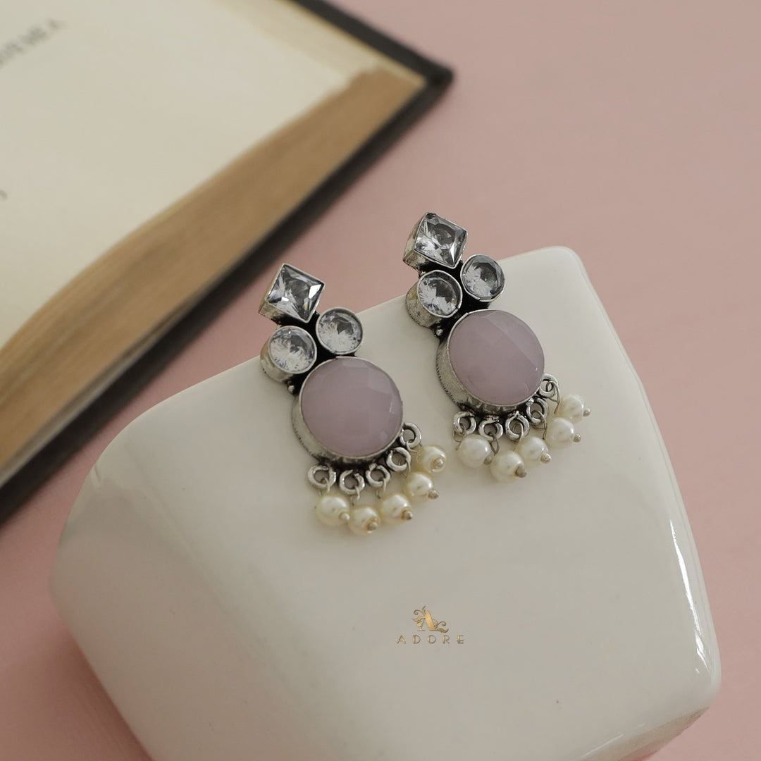 Savara Glossy Pearl Earring