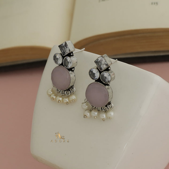 Savara Glossy Pearl Earring
