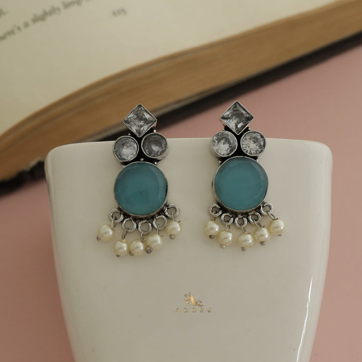 Savara Glossy Pearl Earring