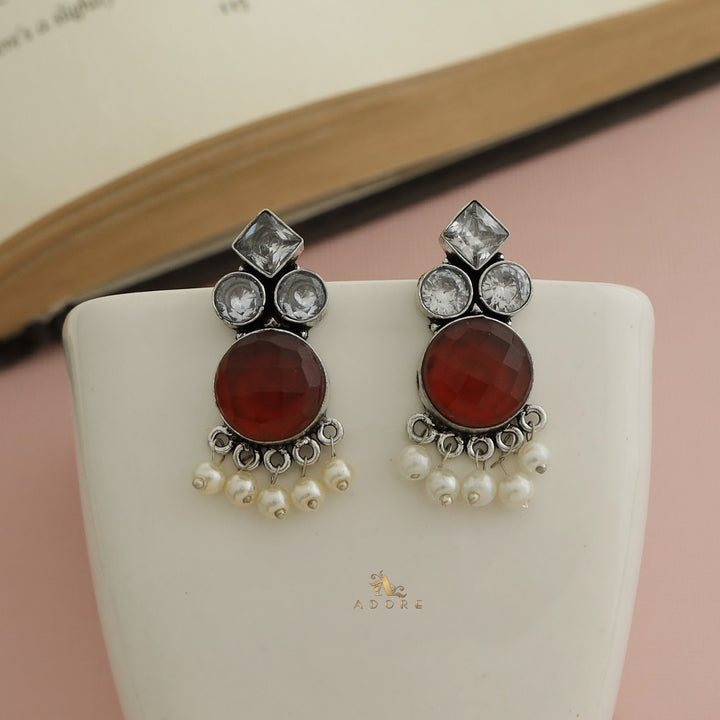 Savara Glossy Pearl Earring