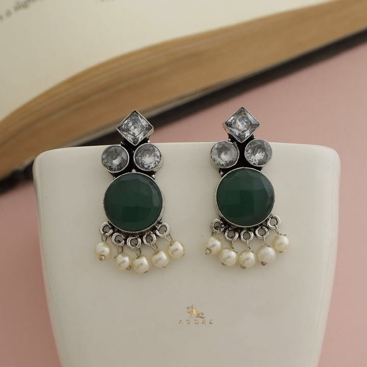 Savara Glossy Pearl Earring