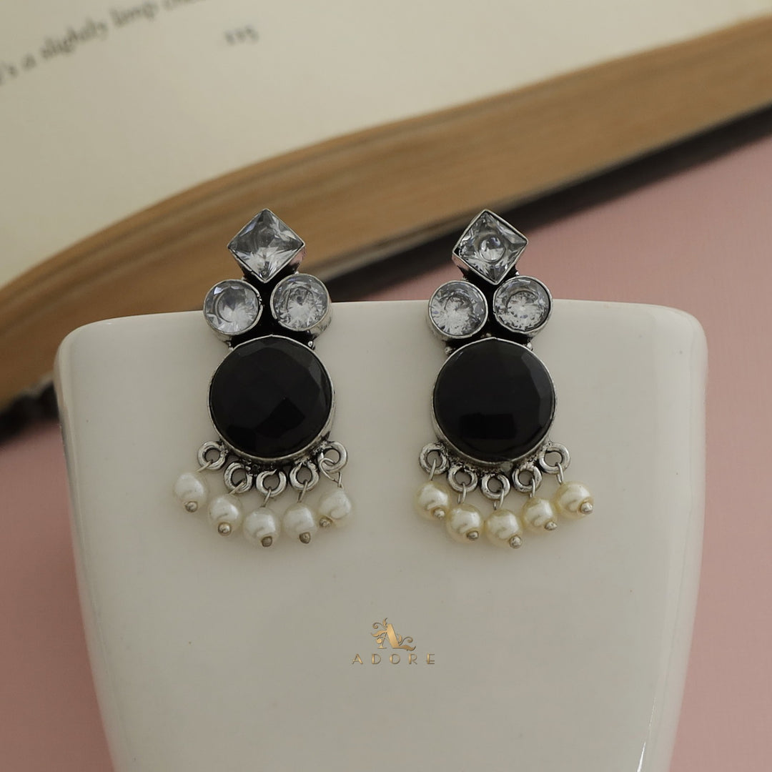 Savara Glossy Pearl Earring