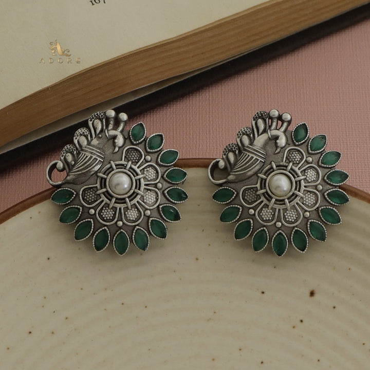 Etva Pearly Flower Bird Earring