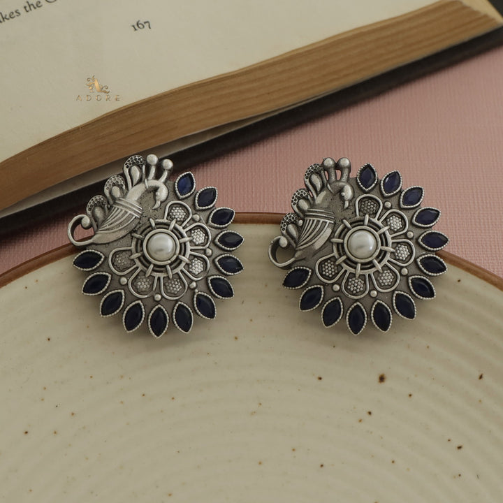 Etva Pearly Flower Bird Earring