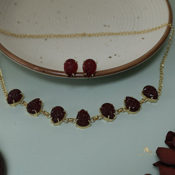 Petrah 7 Carved Drop Choker / Short Neckpiece With Stud
