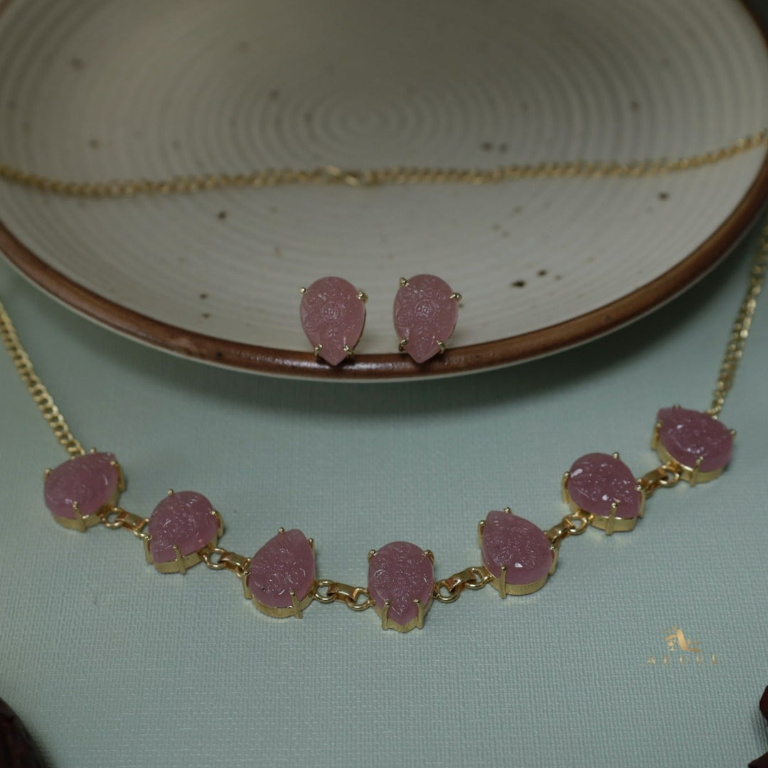 Petrah 7 Carved Drop Choker / Short Neckpiece With Stud