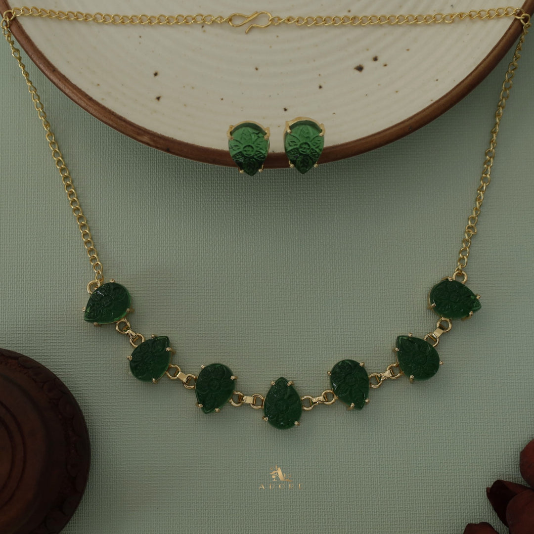 Petrah 7 Carved Drop Choker / Short Neckpiece With Stud