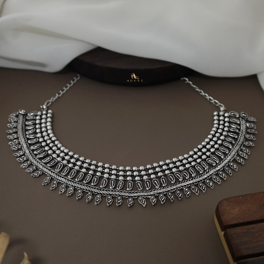 Delleza Oxidized Neckpiece