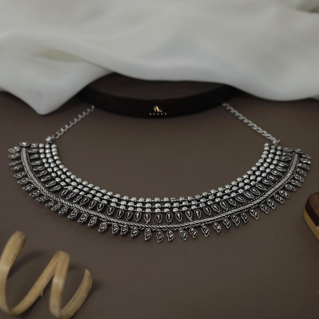 Delleza Oxidized Neckpiece