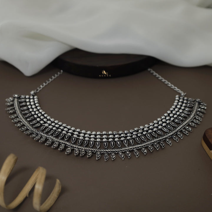 Delleza Oxidized Neckpiece