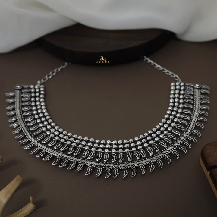 Delleza Oxidized Neckpiece