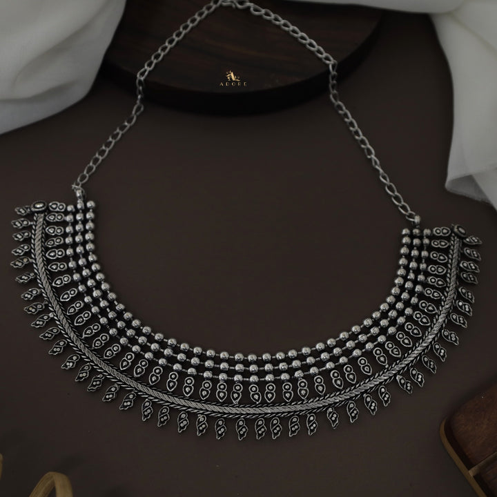 Delleza Oxidized Neckpiece