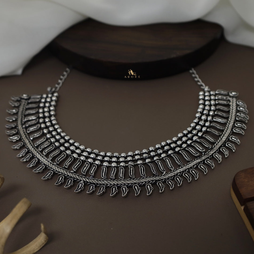 Delleza Oxidized Neckpiece