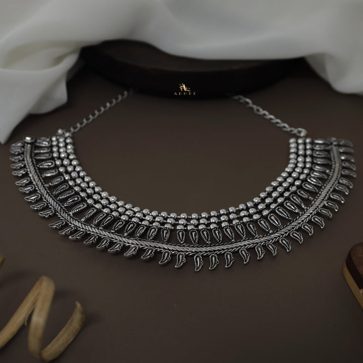 Delleza Oxidized Neckpiece