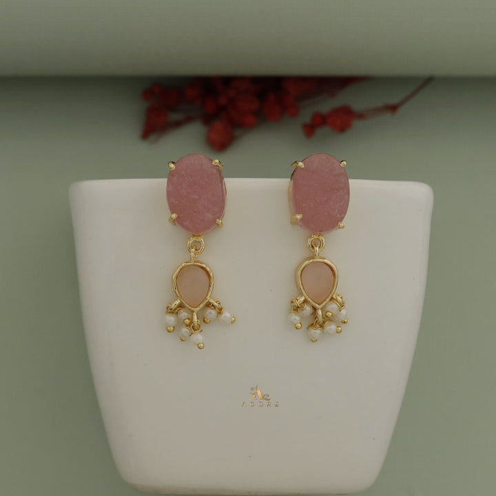Niyora Carved & Glossy Pearl Earring