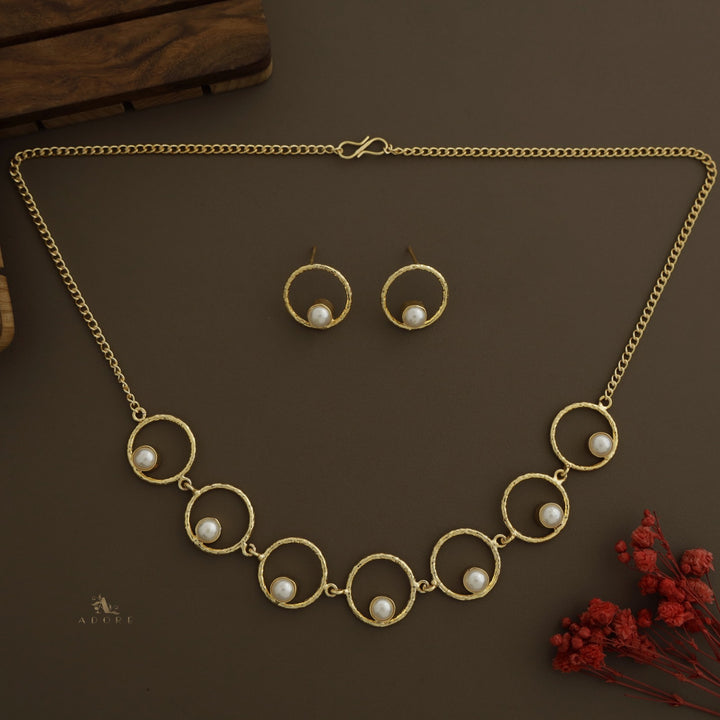 Pearly Kemia Textured Circle Choker / Short Neckpiece With Earring