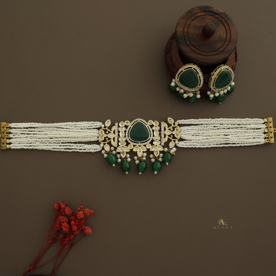 Heral Glossy Choker With Earring