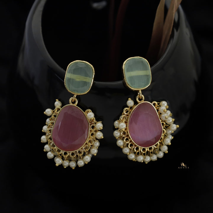 Meara Glossy Cluster Pearl Earring