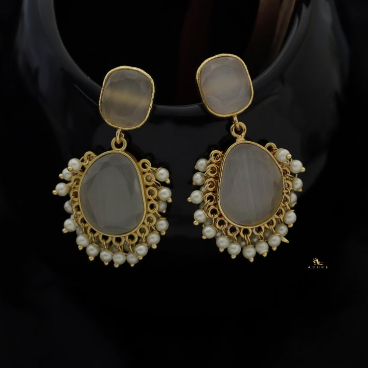 Meara Glossy Cluster Pearl  Earring