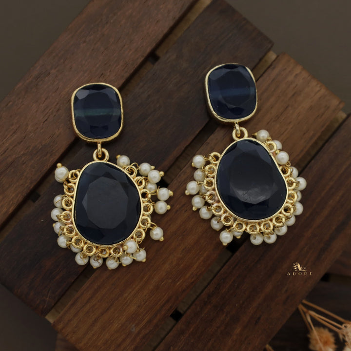 Meara Glossy Cluster Pearl Earring